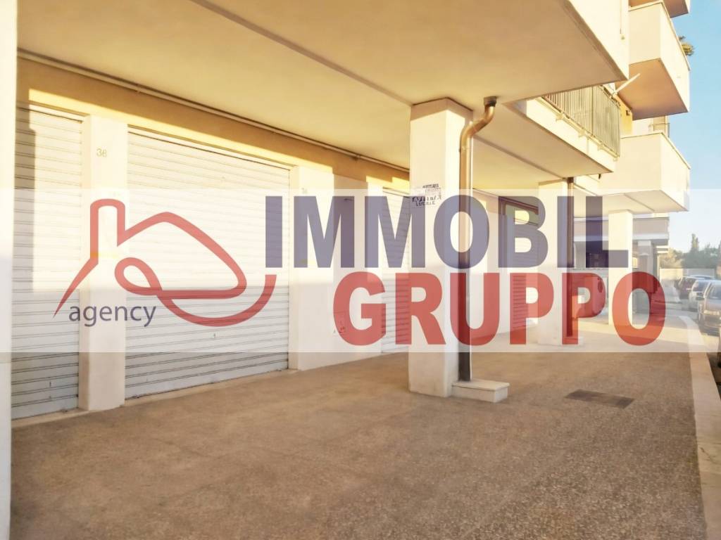 negozio in affitto ad Andria in zona Montegrosso