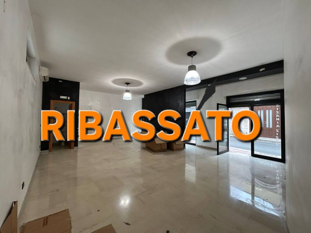 negozio in affitto ad Andria in zona Centro Storico