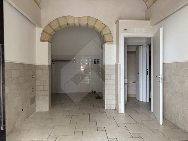 negozio in affitto ad Andria