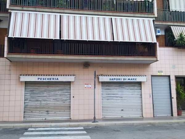locale commerciale in affitto ad Andria