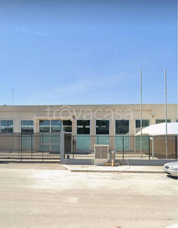 locale commerciale in affitto a Barletta