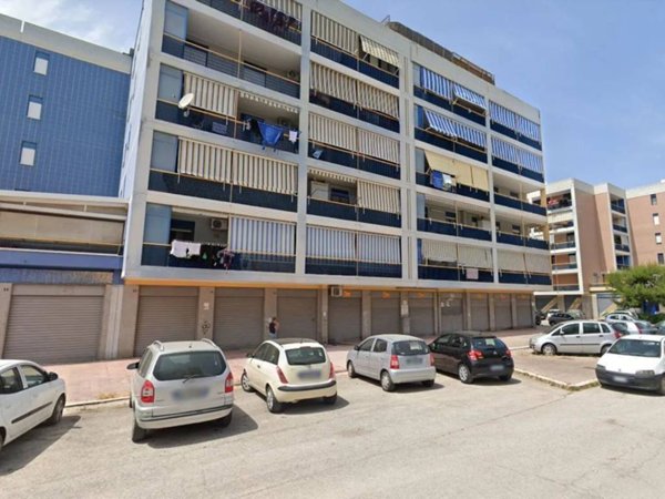 negozio in affitto a Barletta in zona Borgovilla