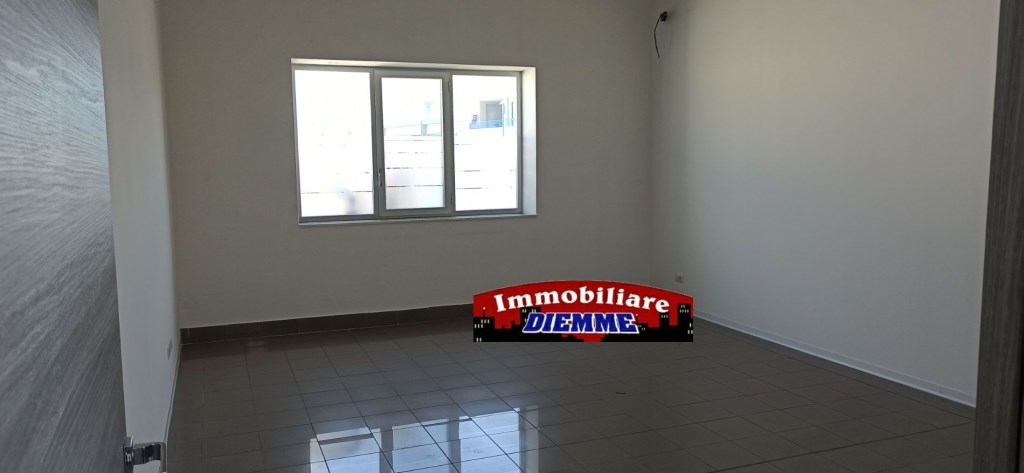 locale commerciale in affitto a Barletta