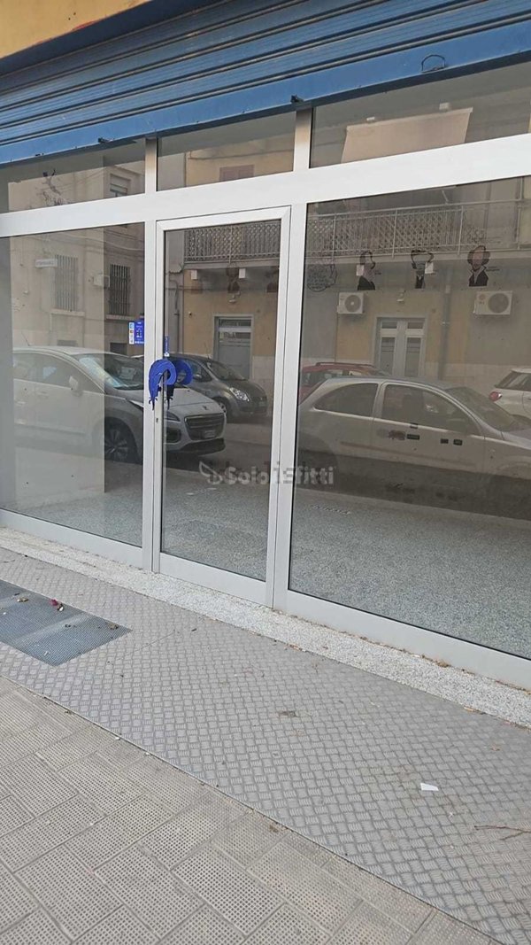 locale commerciale in affitto a Barletta