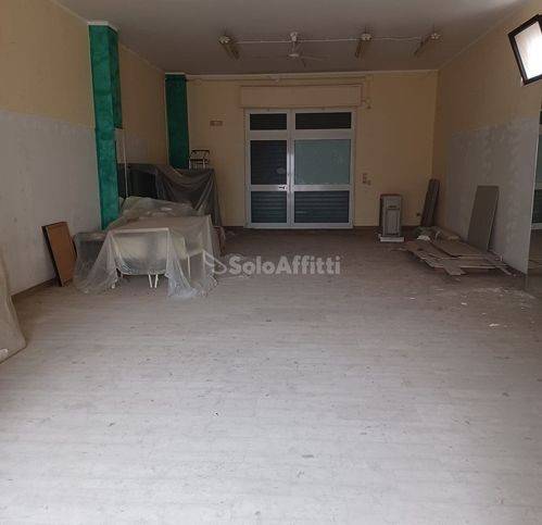 negozio in affitto a Barletta in zona Centro Città