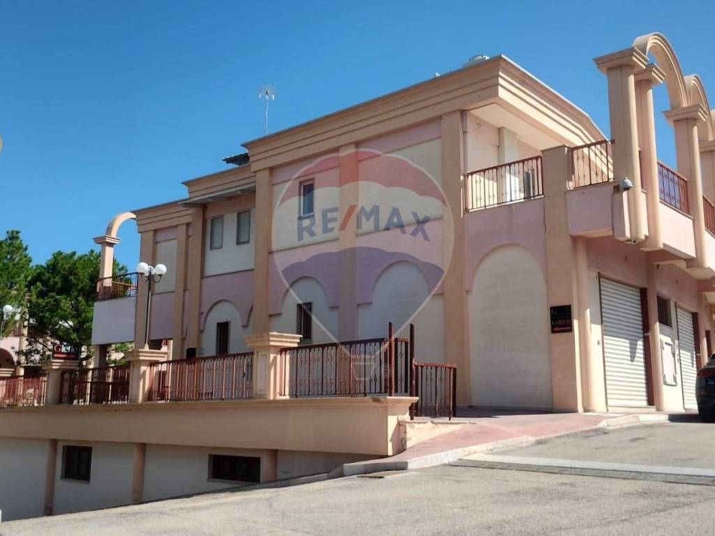 negozio in affitto a Barletta in zona Patalini