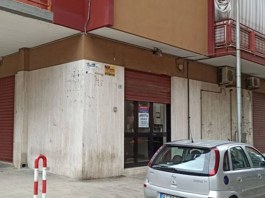 negozio in affitto a Barletta in zona Settefrati
