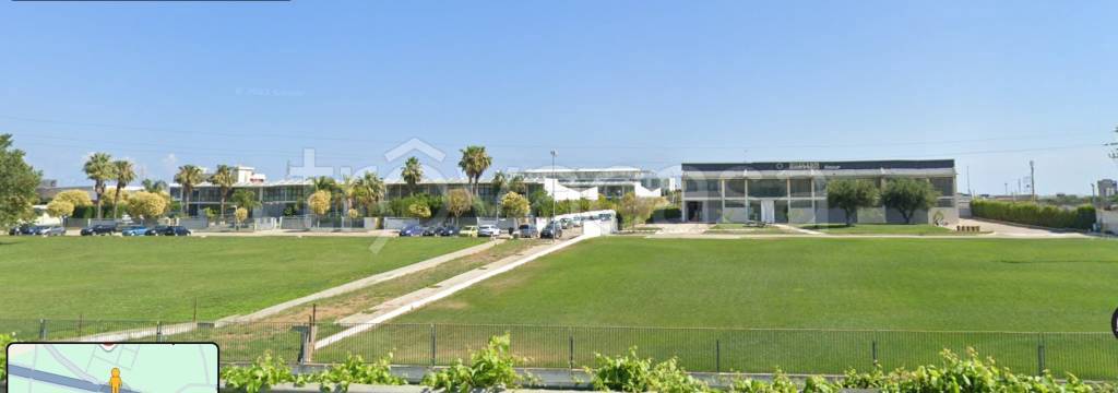 locale commerciale in affitto a Barletta