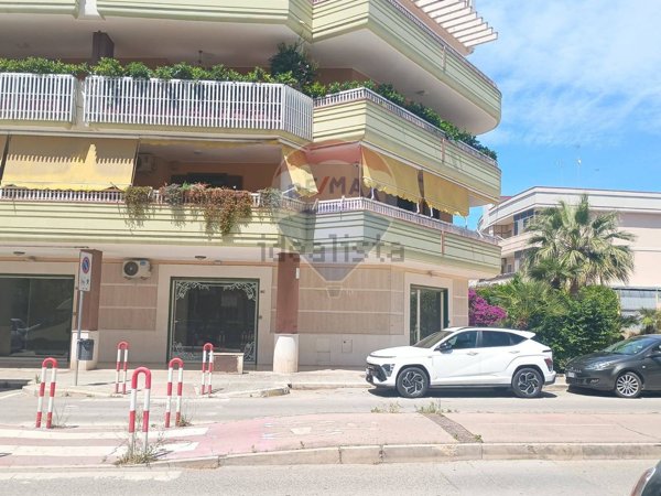 locale commerciale in affitto a Barletta