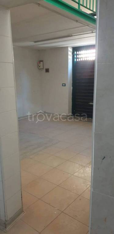 negozio in affitto a Barletta in zona Settefrati
