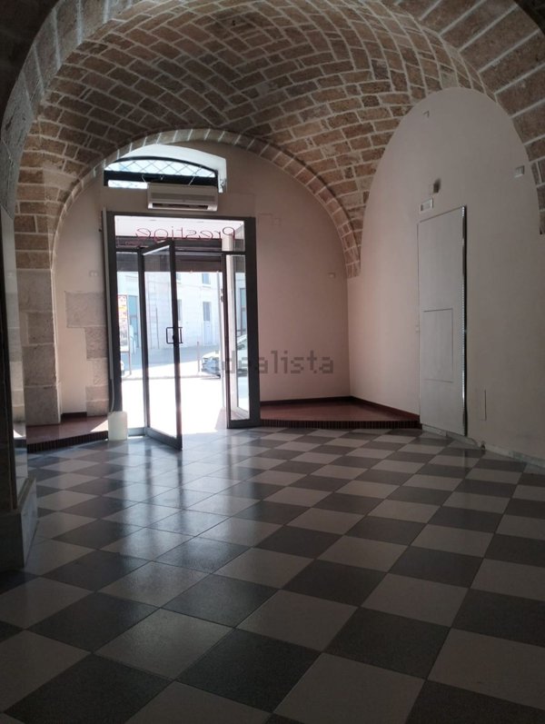 locale commerciale in affitto a Barletta in zona Centro Città