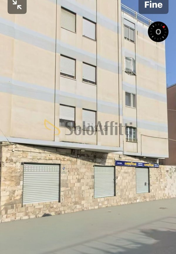 locale commerciale in affitto a Barletta