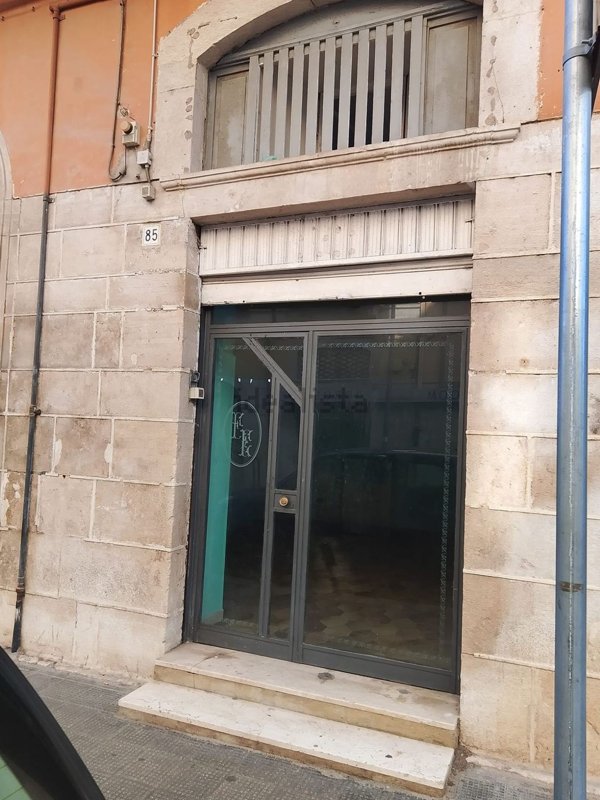 locale commerciale in affitto a Barletta in zona Settefrati