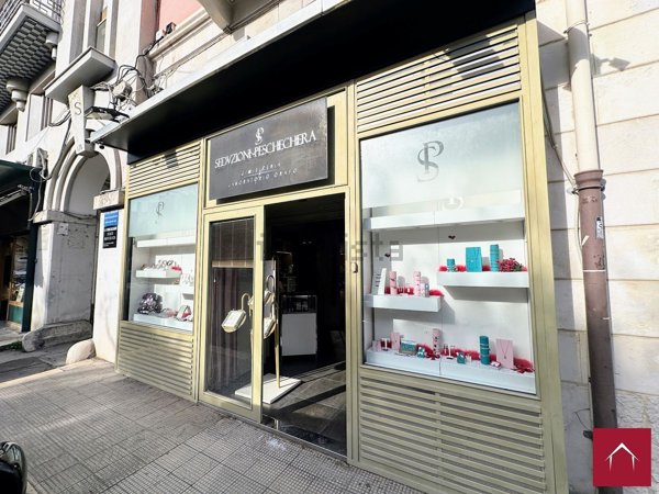 locale commerciale in affitto a Barletta