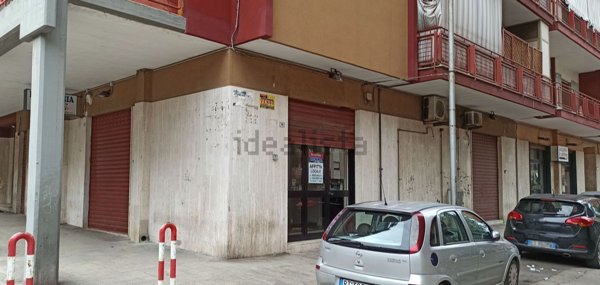 locale commerciale in affitto a Barletta