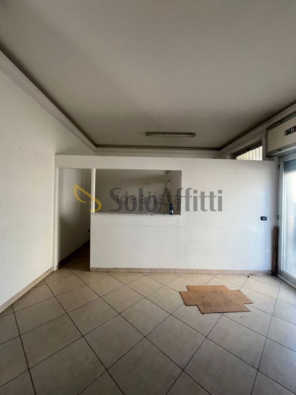 locale commerciale in affitto a Barletta in zona Patalini