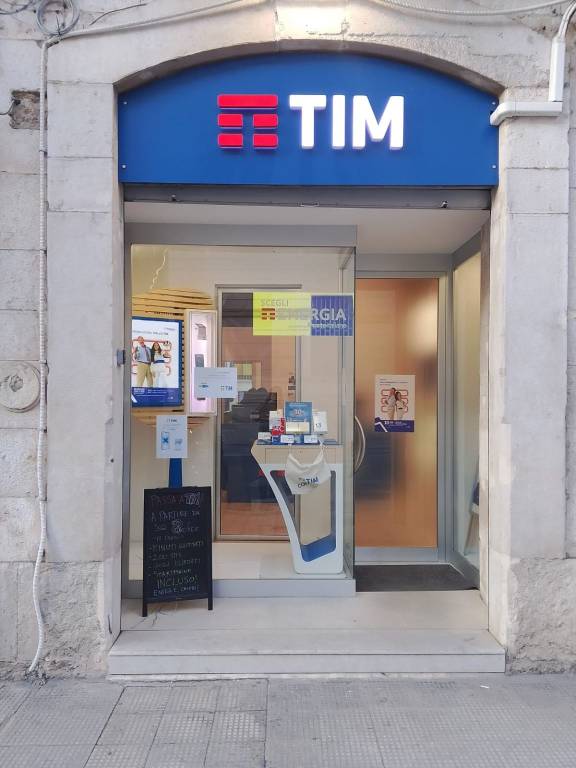 negozio in affitto a Barletta in zona Centro Città