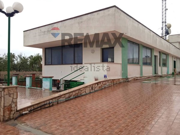 locale commerciale in affitto a Barletta