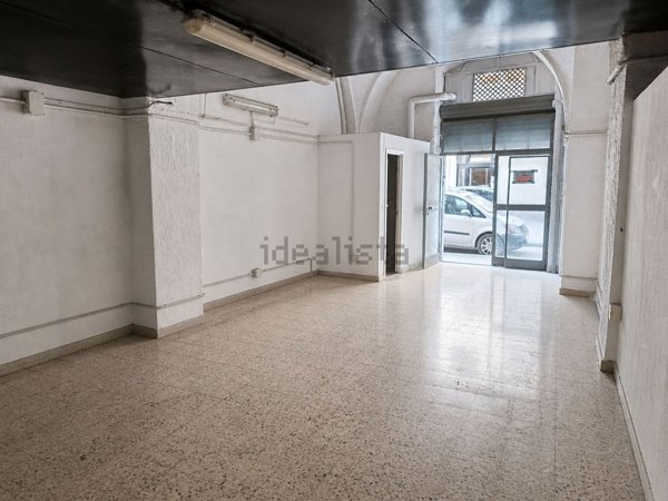 locale commerciale in affitto a Barletta