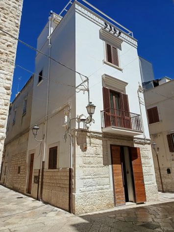 negozio in affitto a Barletta in zona Santa Maria