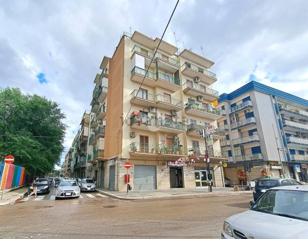 locale commerciale in affitto a Barletta