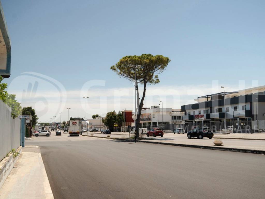 capannone in affitto a Barletta in zona Montaltino