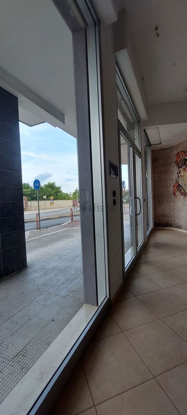 locale commerciale in affitto a Barletta in zona Borgovilla