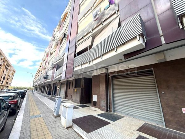locale commerciale in affitto a Barletta