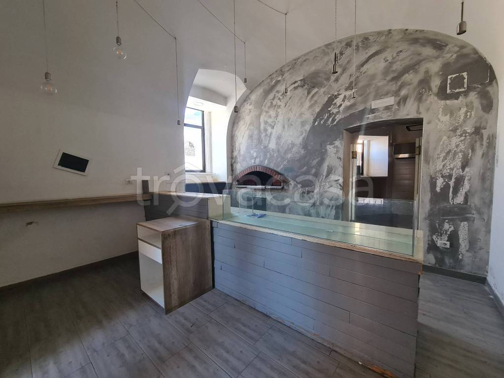 negozio in affitto a Bisceglie
