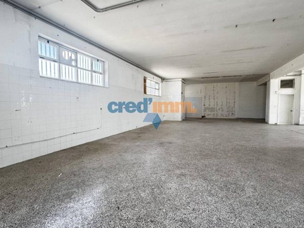 locale commerciale in affitto a Bisceglie