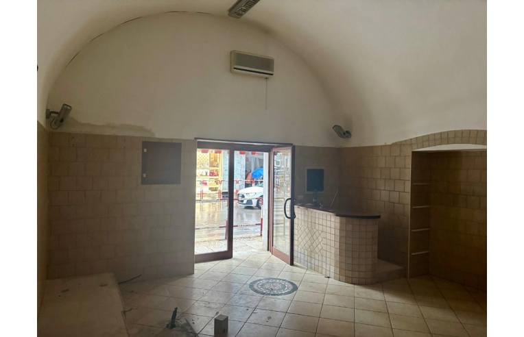 locale commerciale in affitto a Bisceglie
