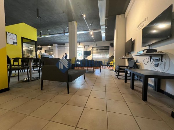 locale commerciale in affitto a Bisceglie