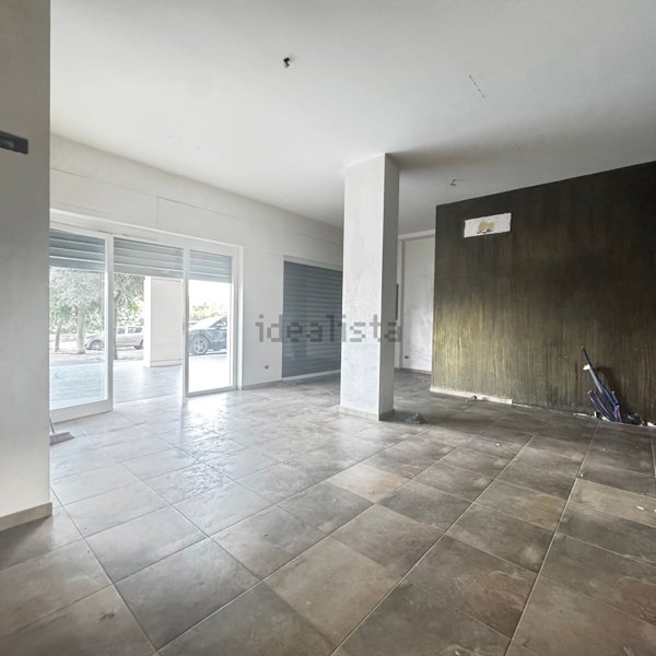 locale commerciale in affitto a Bisceglie