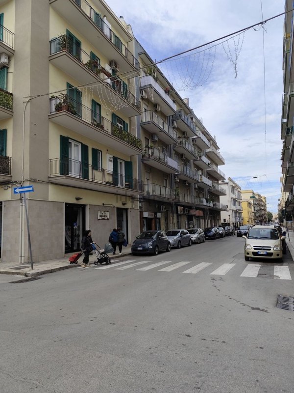 locale commerciale in affitto a Bisceglie