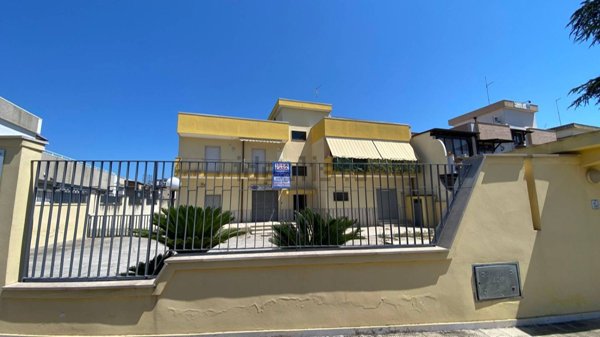 locale commerciale in affitto a Bisceglie