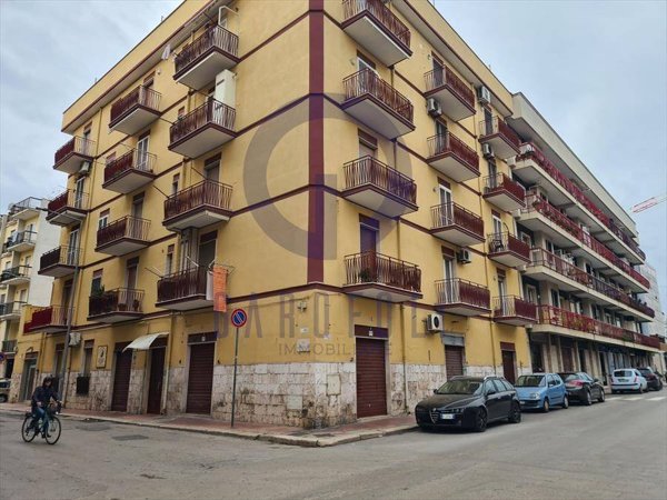 locale commerciale in affitto a Bisceglie