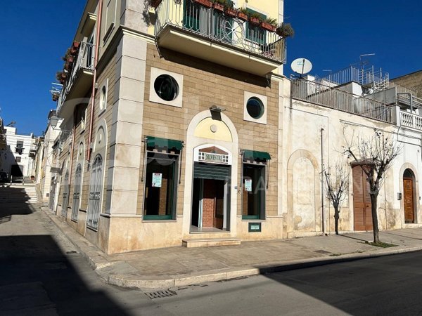 negozio in affitto a Canosa di Puglia