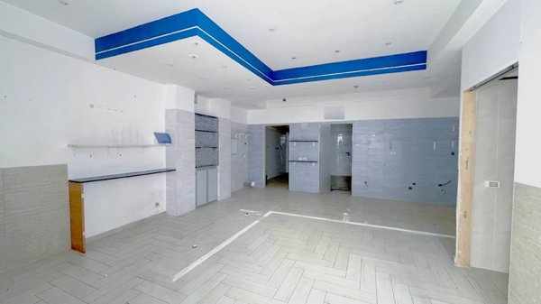 negozio in affitto a Canosa di Puglia