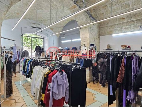 locale commerciale in affitto a Trani in zona Borgo Ottocentesco