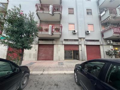 locale commerciale in affitto a Trani