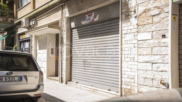 negozio in affitto a Trani in zona Borgo Ottocentesco