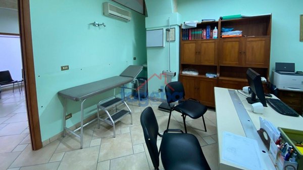 ufficio in affitto a Trani in zona Borgo Medievale
