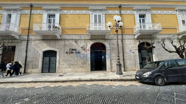 trivano in affitto a Trani in zona Borgo Ottocentesco