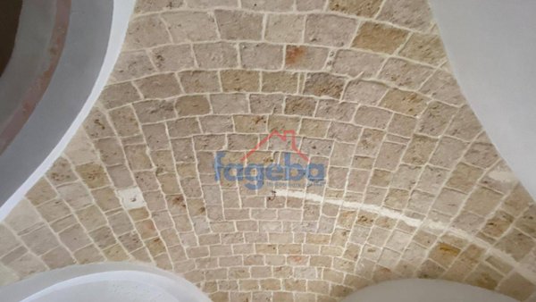 locale commerciale in affitto a Trani in zona Borgo Ottocentesco