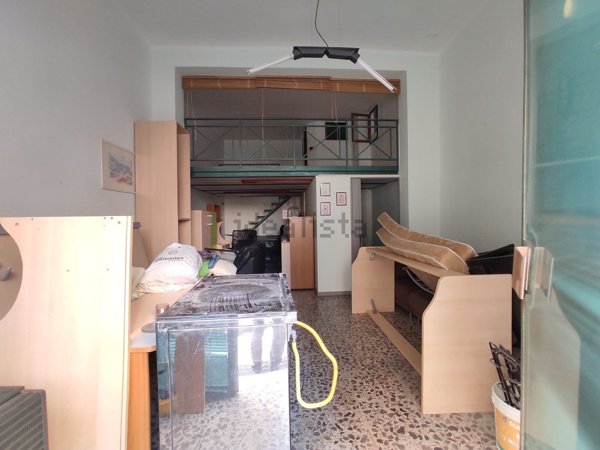 locale commerciale in affitto a Trani