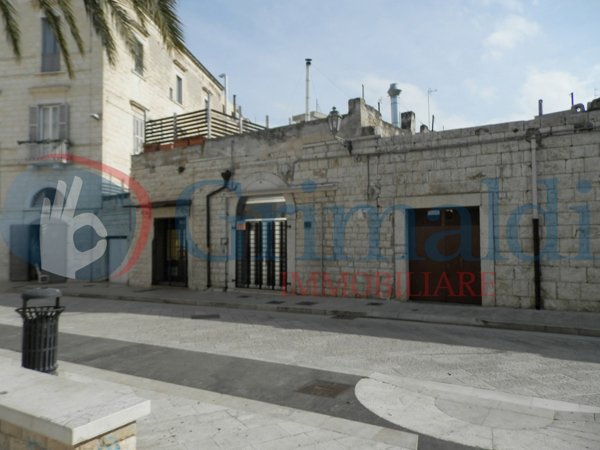 locale commerciale in affitto a Trani in zona Borgo Medievale