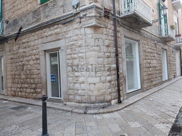 locale commerciale in affitto a Trani in zona Borgo Medievale