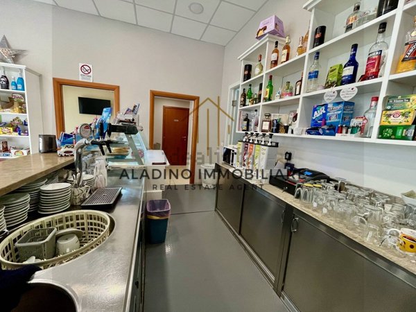 negozio in affitto a Trani