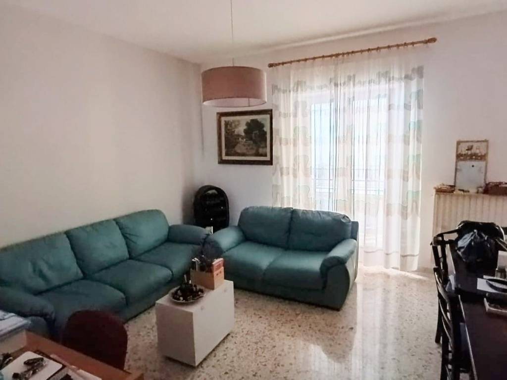 appartamento in affitto a Trani in zona Borgo Ottocentesco