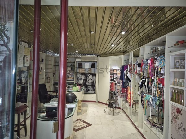locale commerciale in affitto a Trani in zona Borgo Ottocentesco